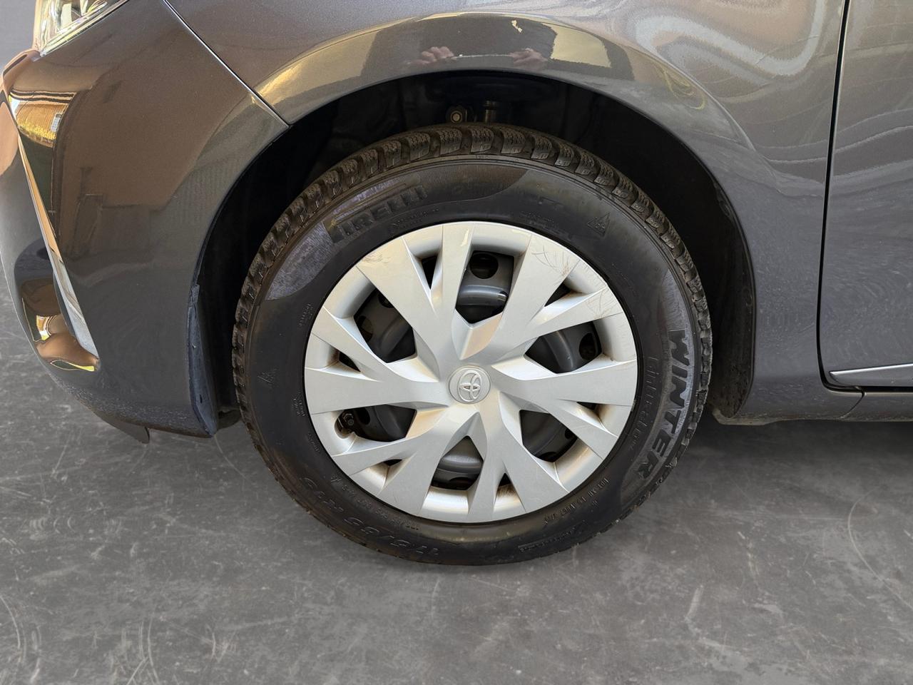 Toyota Yaris 5 Porte Yaris 5p 1.5h Active my18 "KM 42400 !!!"