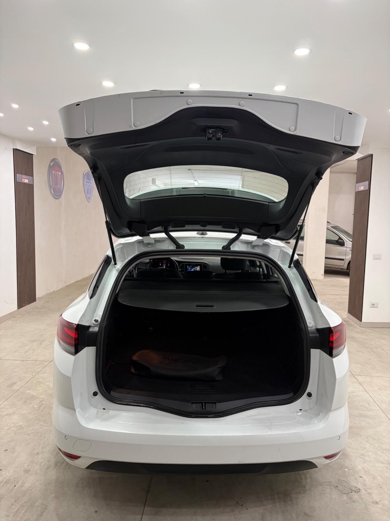 Renault Megane Mégane Sporter Blue dCi 115 CV EDC Techno