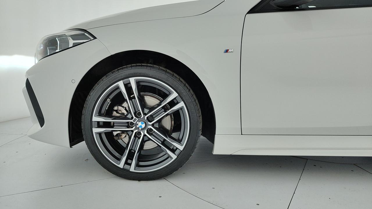 BMW Serie 1 F40 - 116d Msport auto