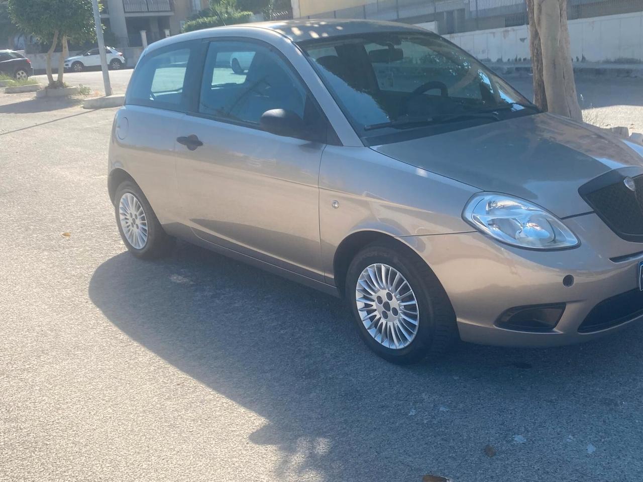 Lancia Ypsilon 1.2 Oro