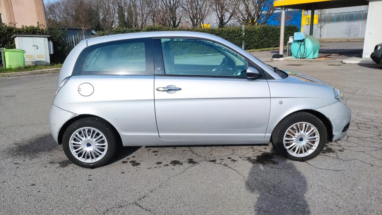 Lancia Ypsilon 1.2 soli 62000km NEOPATENTATI - 2009