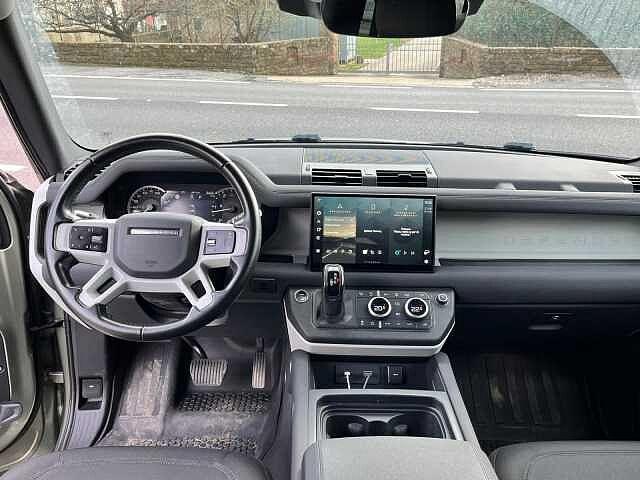 Land Rover Defender 90 3.0 D I6 200CV AWD
