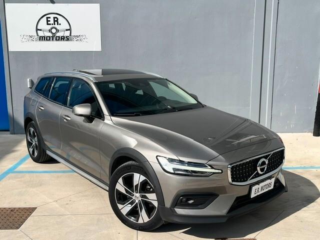 Volvo V60 Cross Country B4 (d) AWD Geartronic Business Pro Line