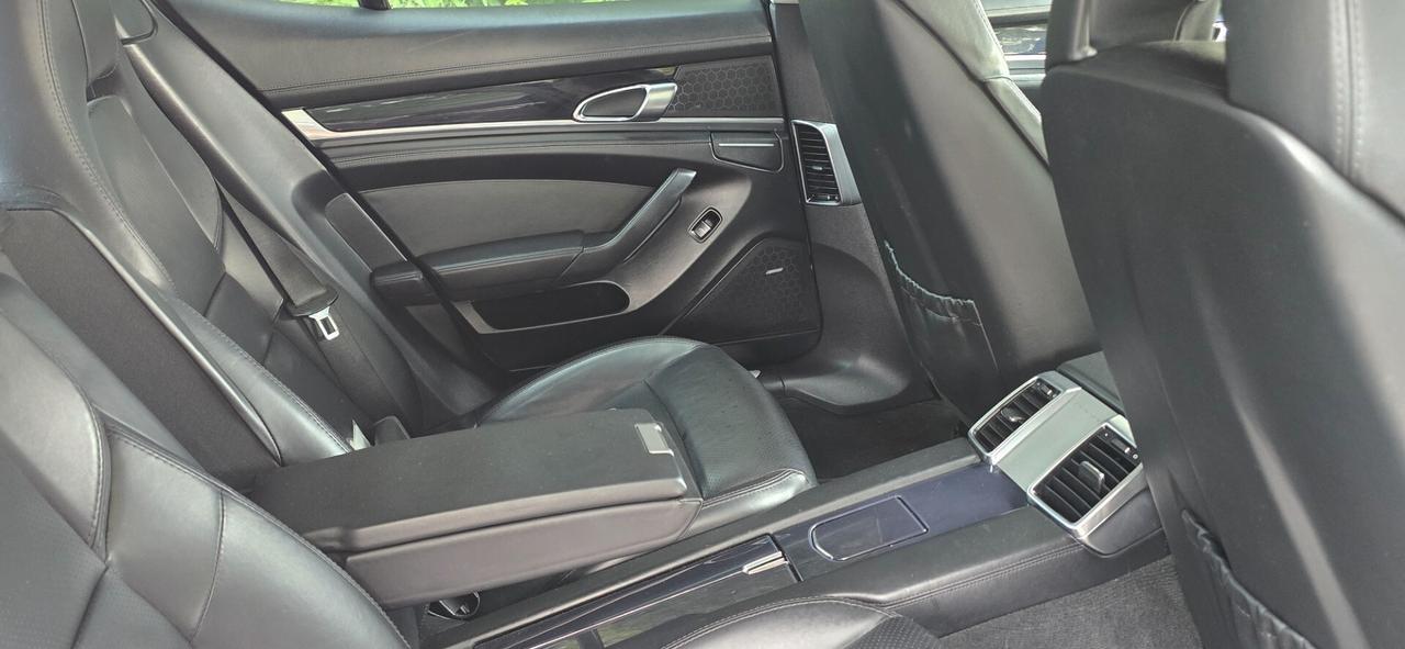 Porsche Panamera 3.0 Diesel Platinum Edition
