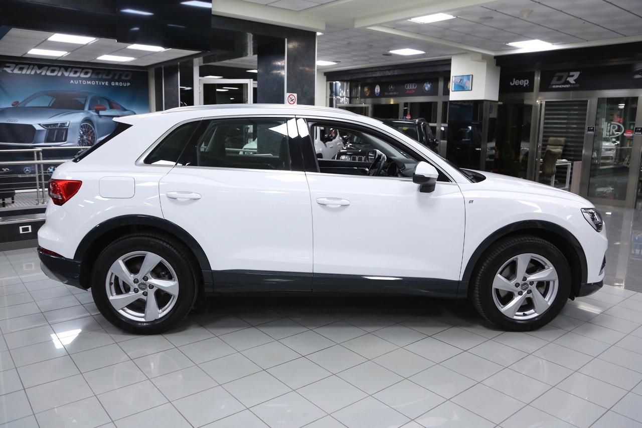 Audi Q3 40 TDI quattro S tronic Business Advanced