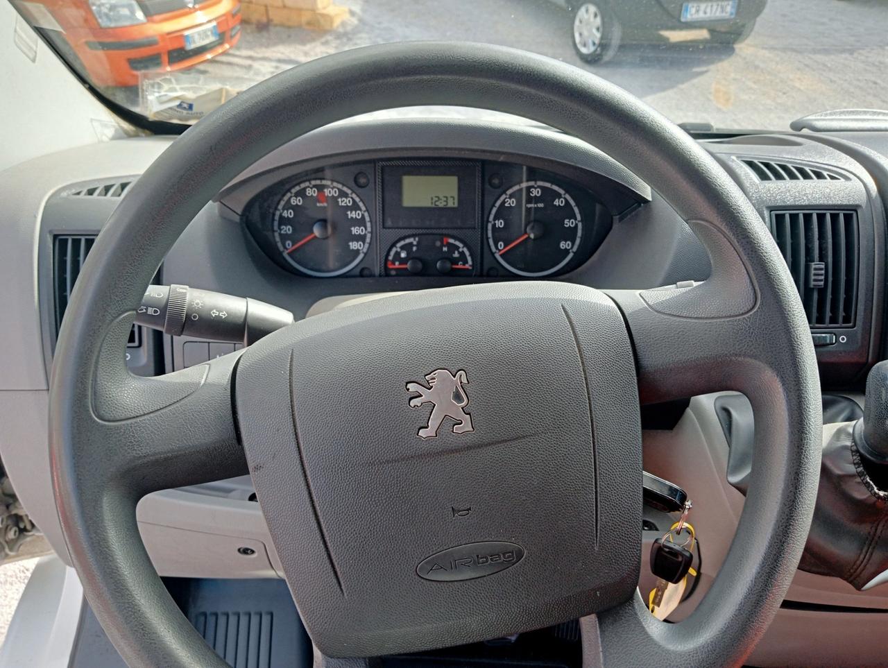 Peugeot boxer