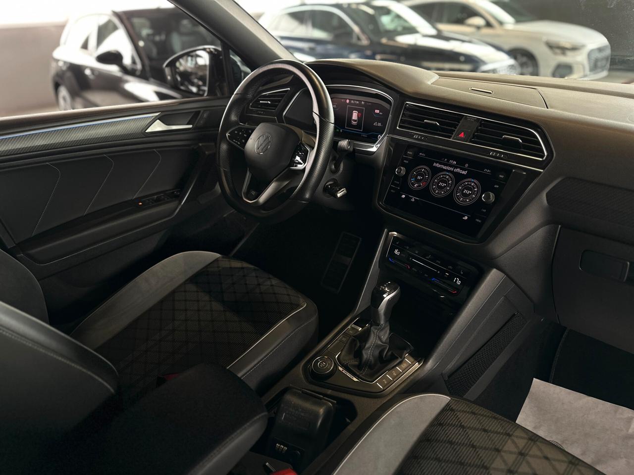 Volkswagen Tiguan Allspace 2.0 TDI 200 CV SCR DSG 4MOTION R-Line