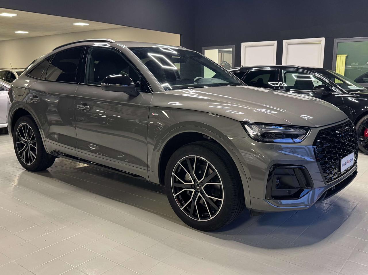 Audi Q5 SPB 40 TDI quattro S tronic Identity Black MATRIX