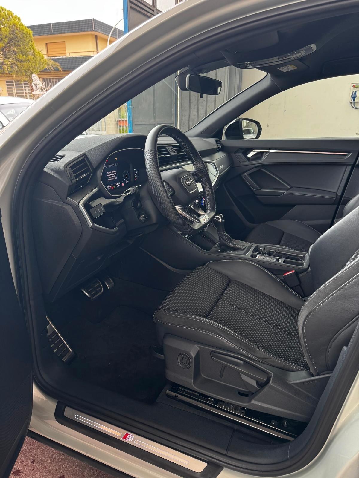 Audi Q3 SPB 45 TFSI e S tronic line edition