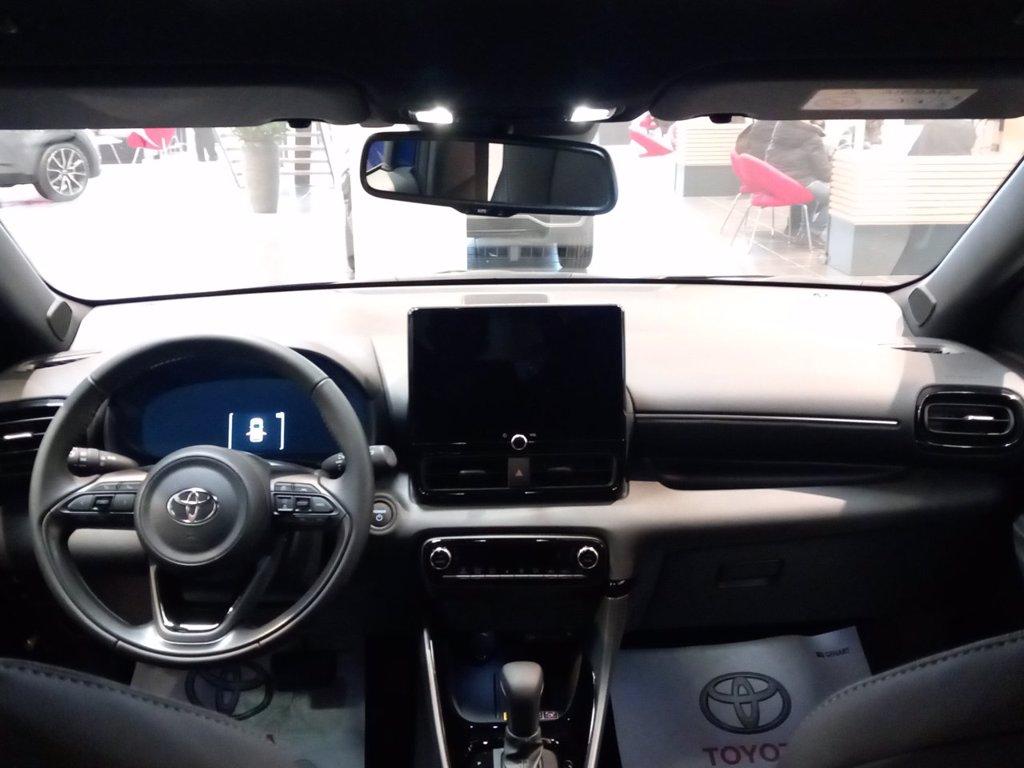 TOYOTA Yaris 1.5h 130 lounge del 2026