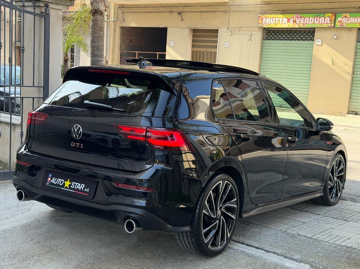 Volkswagen Golf 8 GTI 2.0 TSI 245 CV