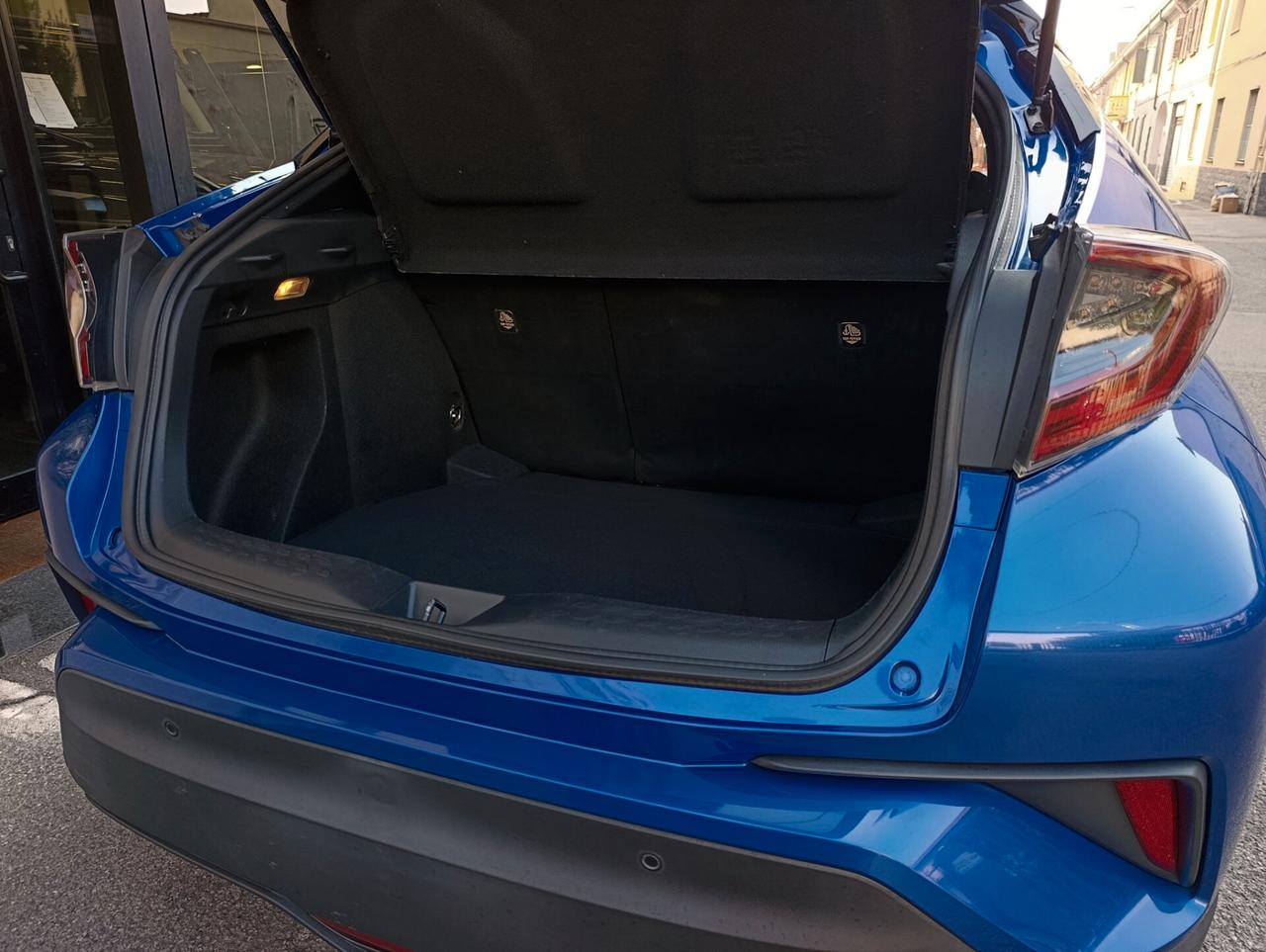 Toyota C-HR 1.8 Hybrid E-CVT Trend tagliandata Toyota