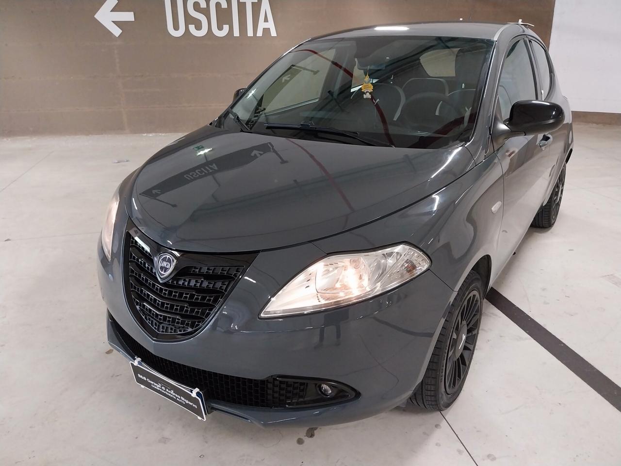 Lancia Ypsilon 1.2 69 CV 5 porte GPL Ecochic S Momodesign