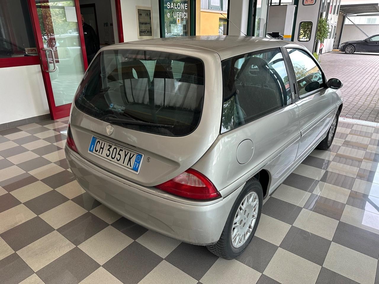 Lancia Ypsilon 1.2 Argento