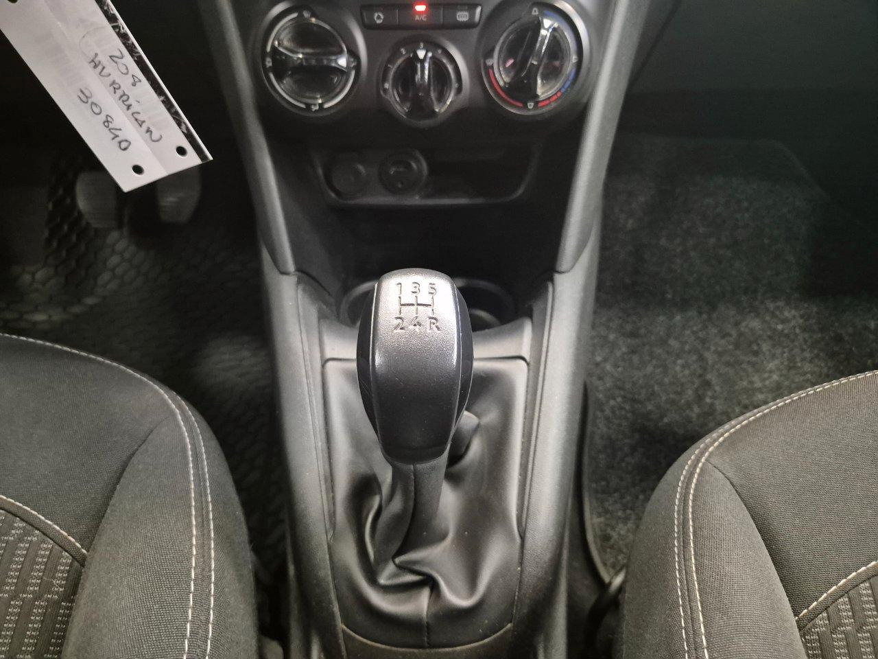 Peugeot 208 5p 1.2 puretech Active gpl 82cv - UNIPROPRIETARIO - NEOPATENTATI - Sens. park. - Cruise/Lim