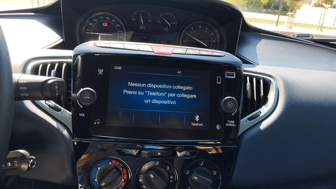 LANCIA YPSILON 1.0 HYBRID -GARANZIA FULL