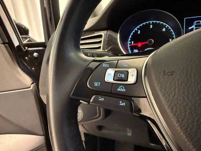 VOLKSWAGEN Golf Sportsvan 2.0 TDI DSG Highline Xenon Discover Pro Bluetooth