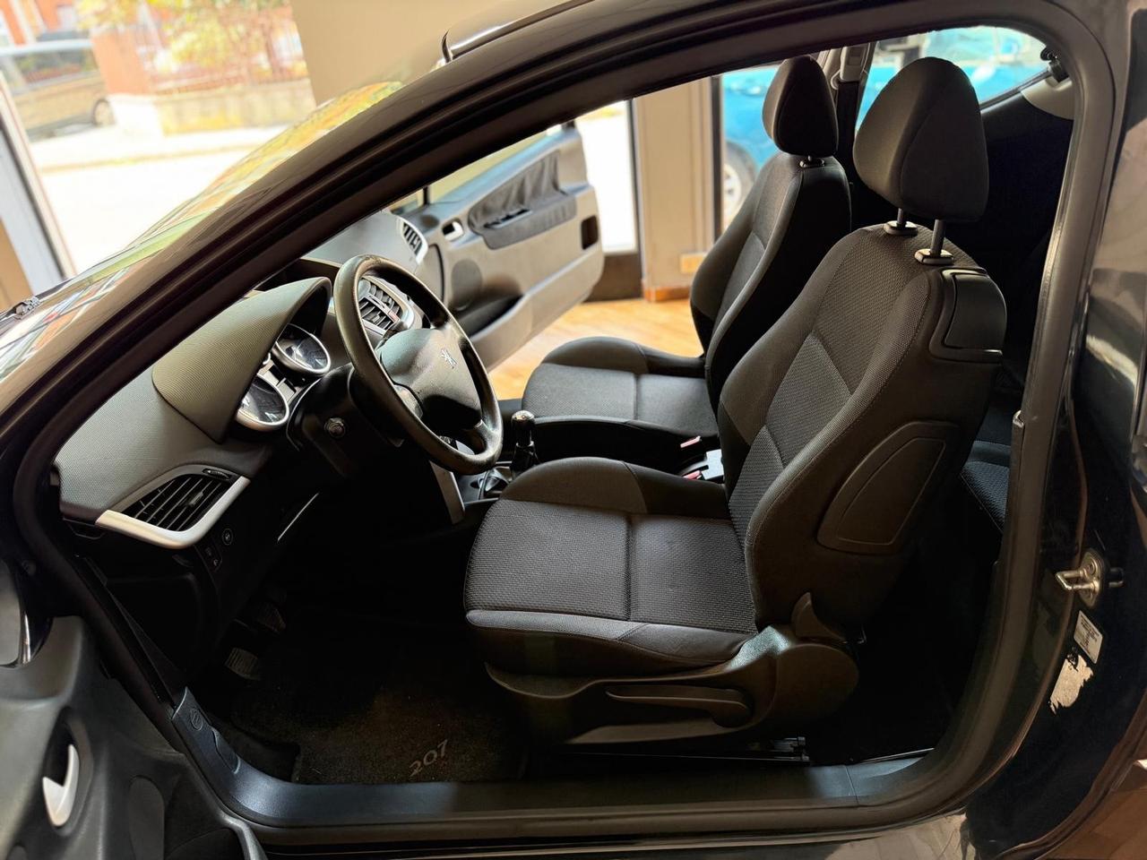 Peugeot 207 Plus 1.4 8V 75CV 3p. ECO GPL