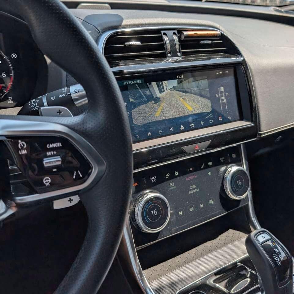 Jaguar XE 2.0 250cv R-Dynamic SE Pelle Navi