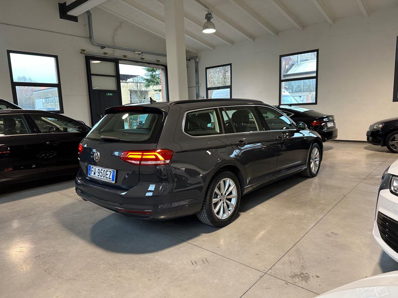 Volkswagen Passat Variant 2.0 TDI DSG Business BlueMotion Tech