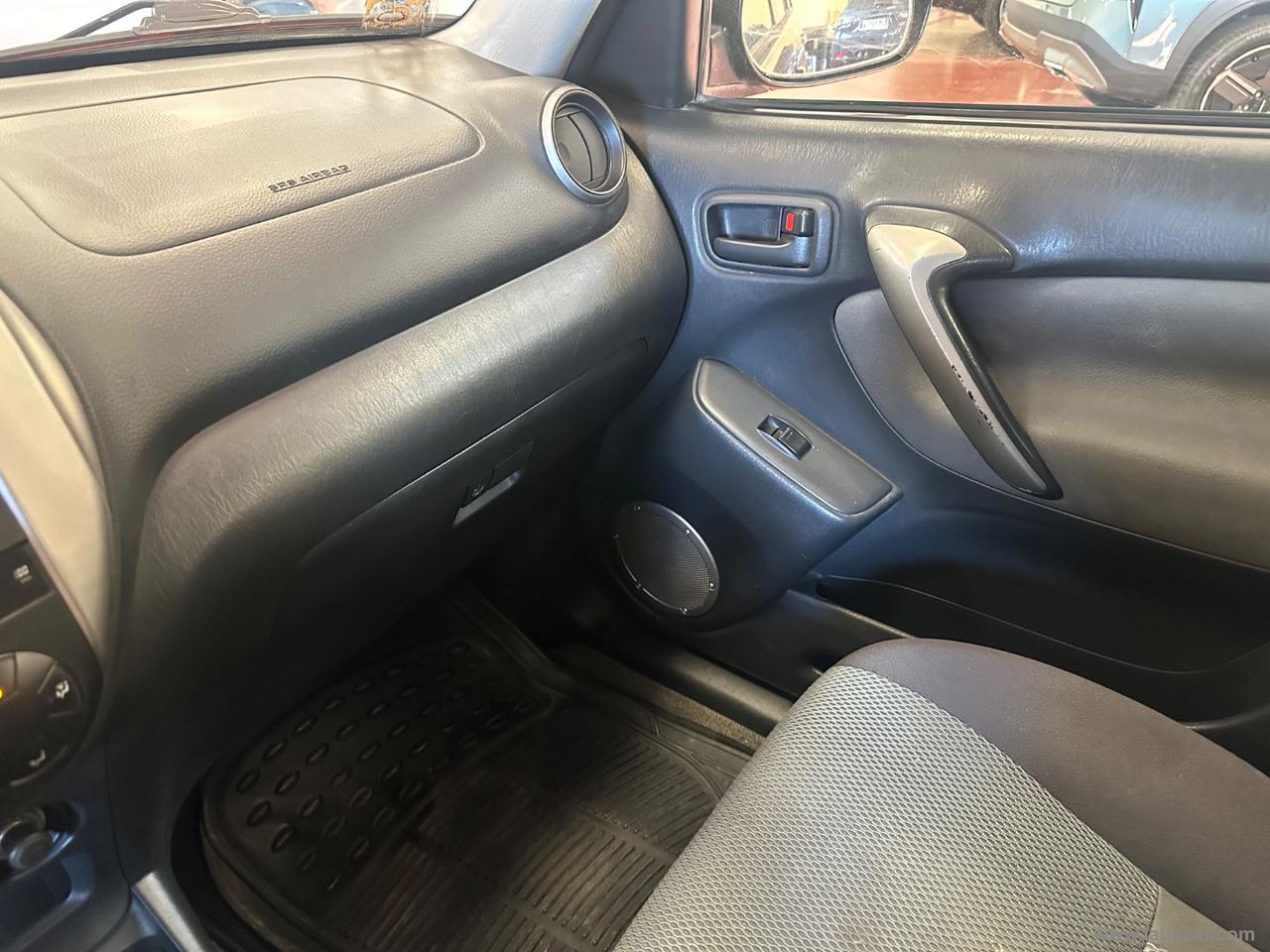 TOYOTA RAV4 2.0 Tdi D-4D 5p. Sol