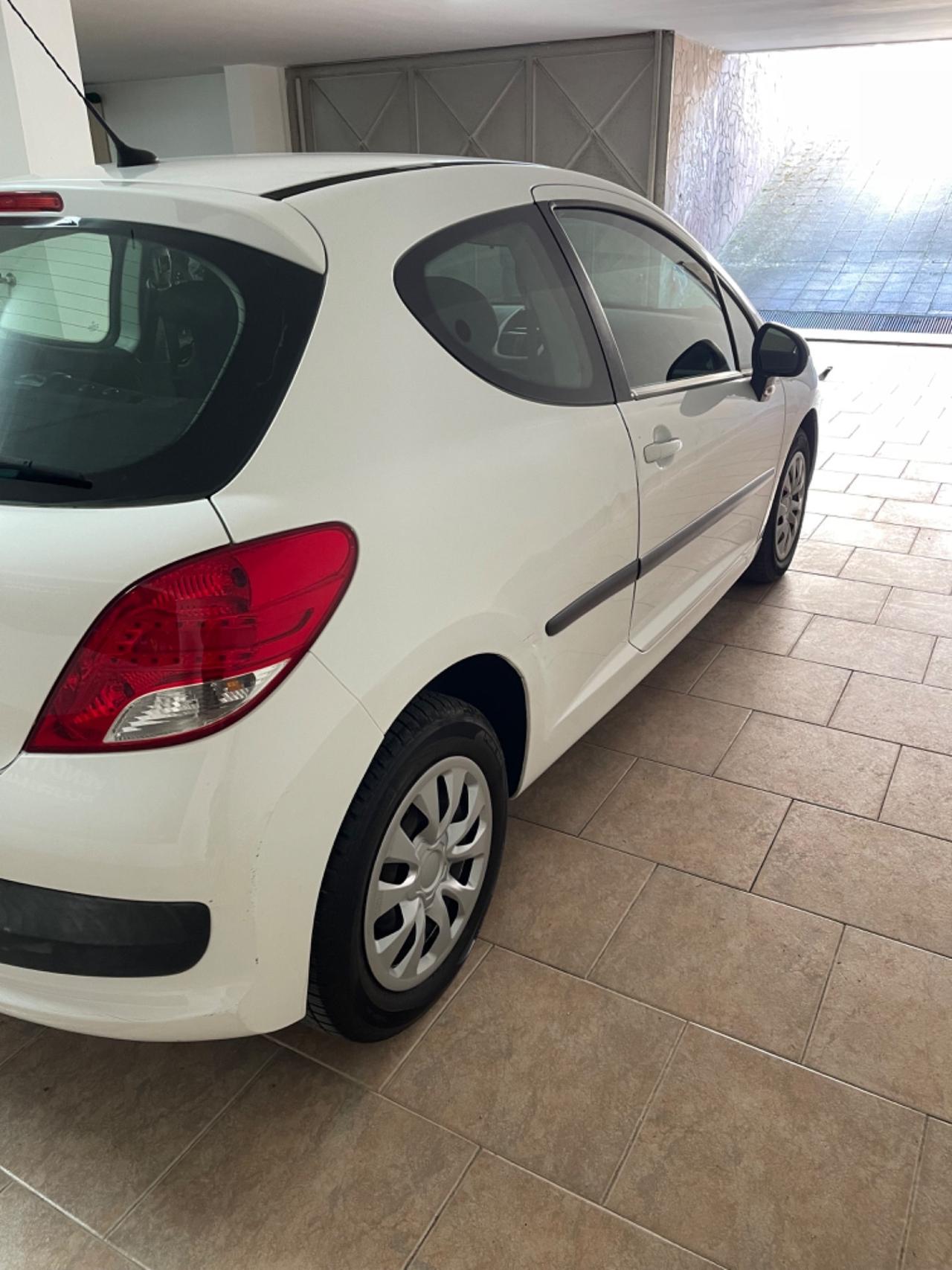 Peugeot 207 1.4 8V 75CV 3p. Energie Sport ECO GPL