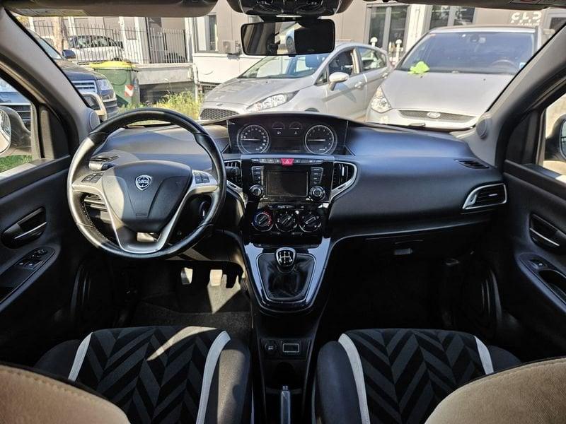Lancia Ypsilon 1.2 69 CV Opening Edition