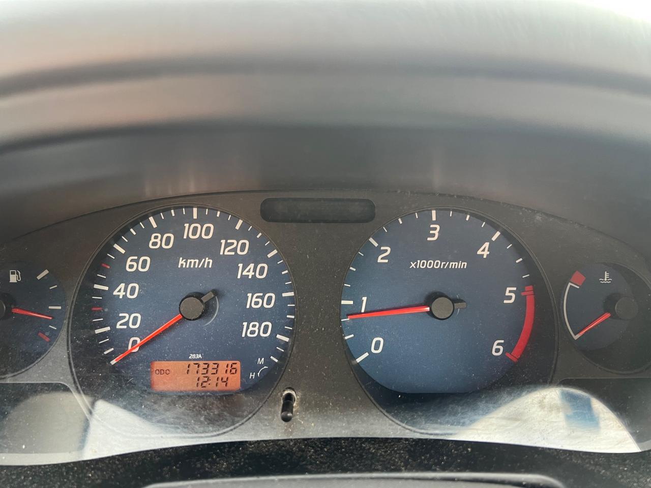 Nissan NP300 2.5 D 2P Cassone Lungo