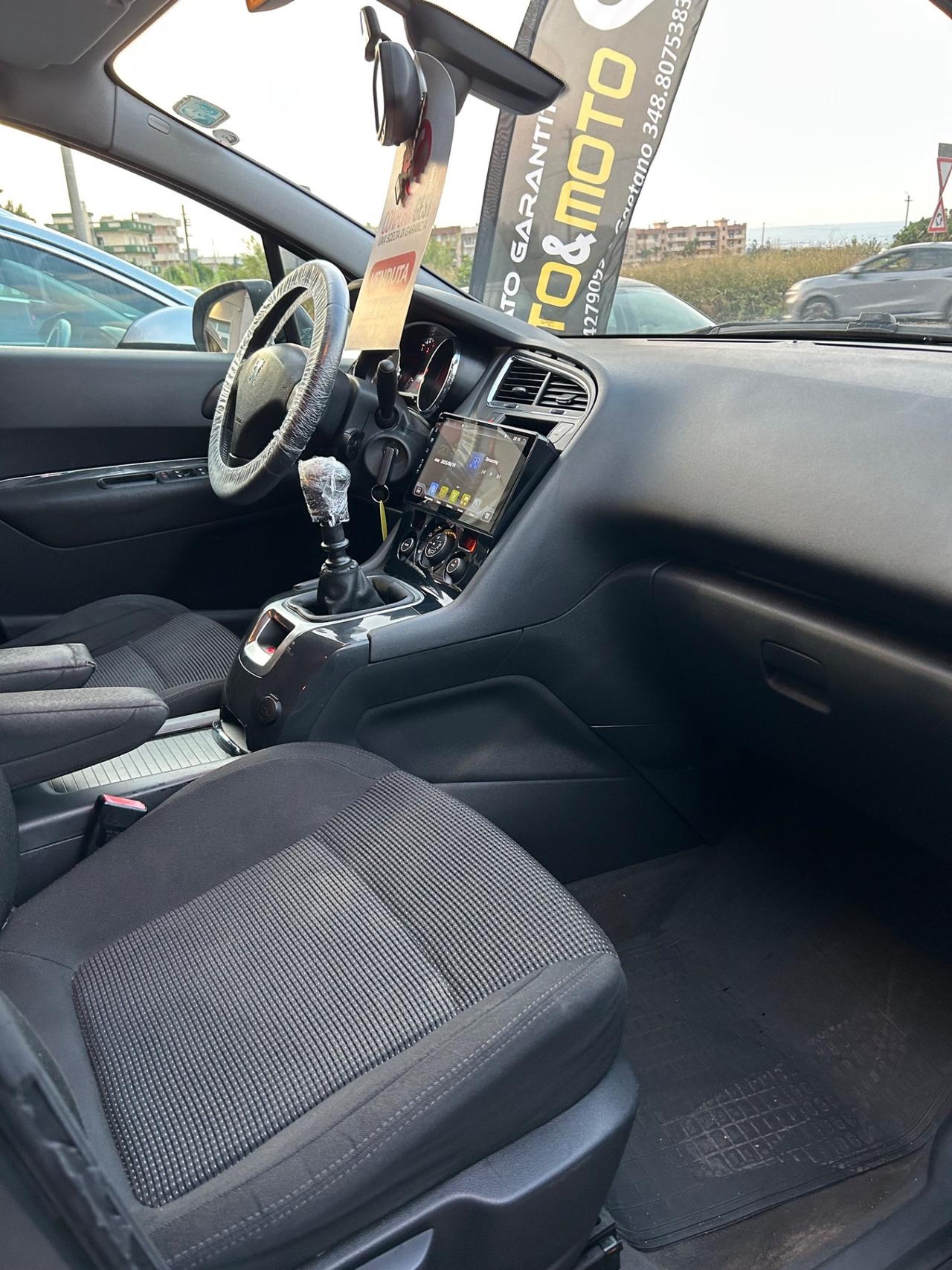 Peugeot 5008 1.6 HDi 110CV Premium