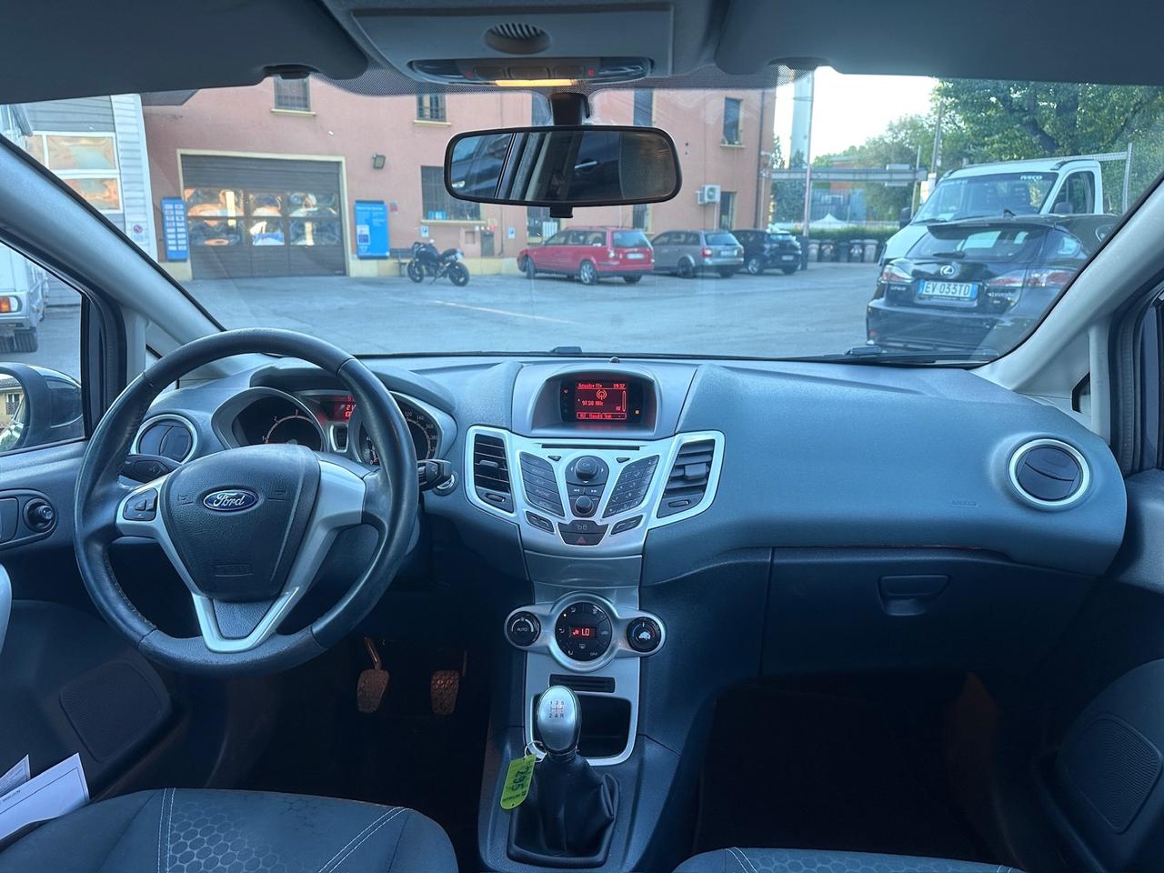 Ford Fiesta 1.4 TDCi 70CV 5 porte Titanium