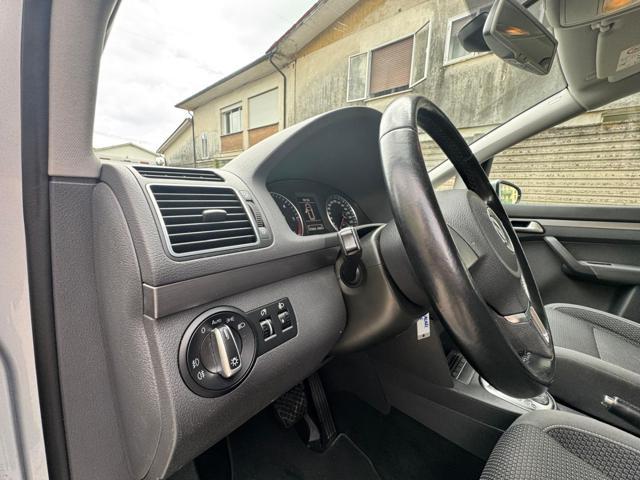 VOLKSWAGEN Touran 1.6 TDI DSG Comfortline