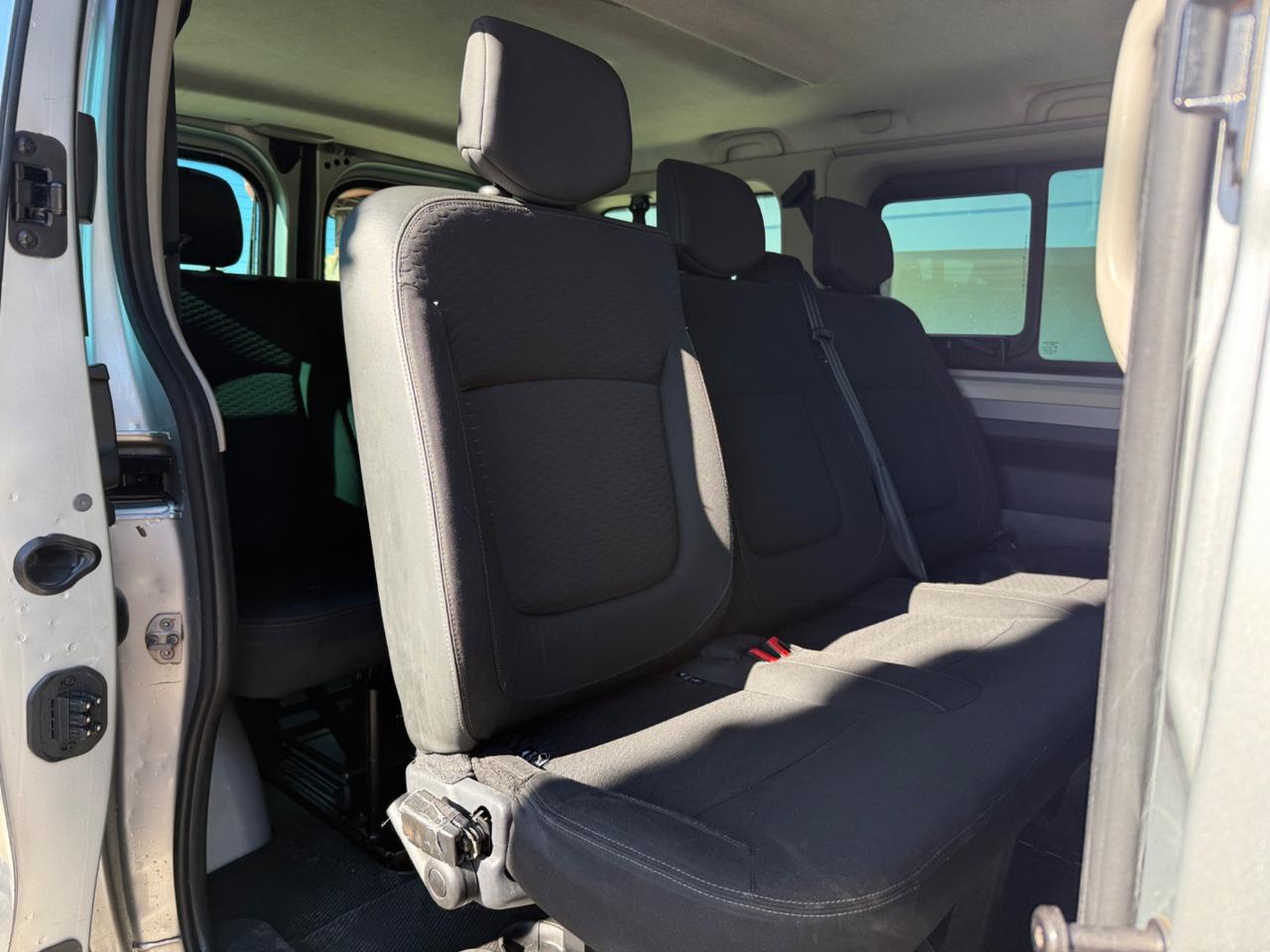 Opel Vivaro 9 POSTI DIESEL 120 CAVALLI