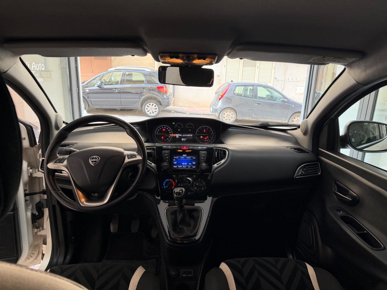 Lancia Ypsilon 1.2 Benzina 69 CV Platinum