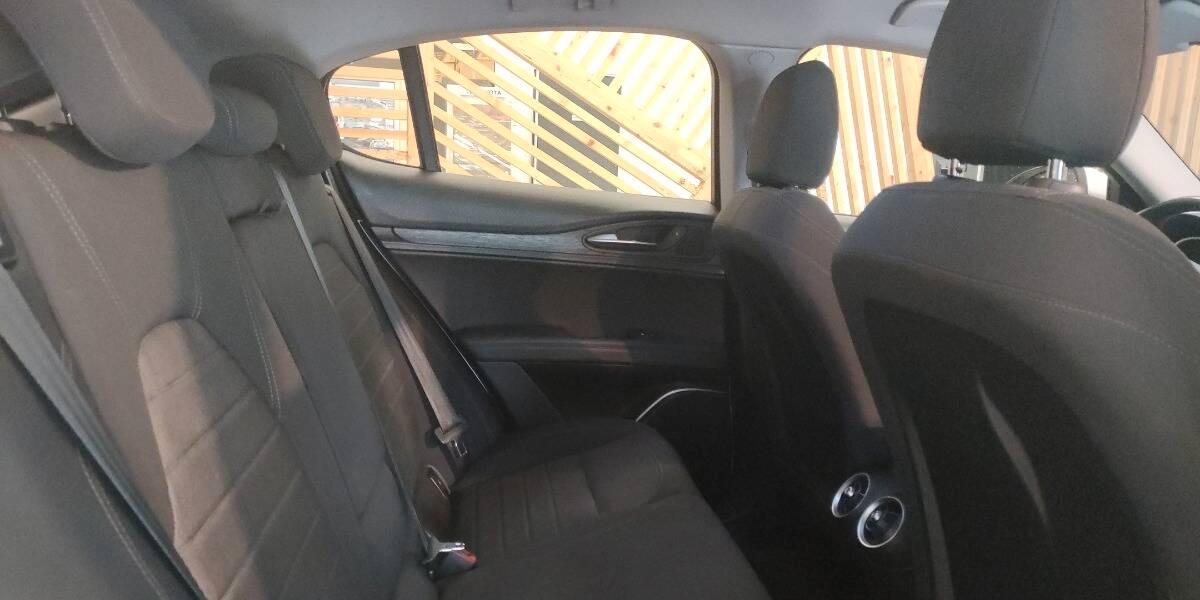 Alfa Romeo Stelvio 2.2 t Business Q4 190cv auto my19