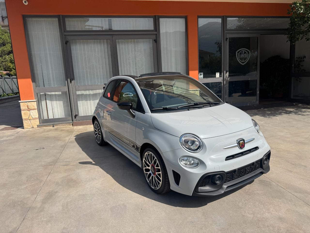 Abarth 595 C 1.4 Turbo T-Jet 165 CV