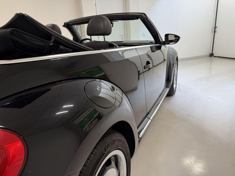 Volkswagen Maggiolino 1.6 TDI Design 50s