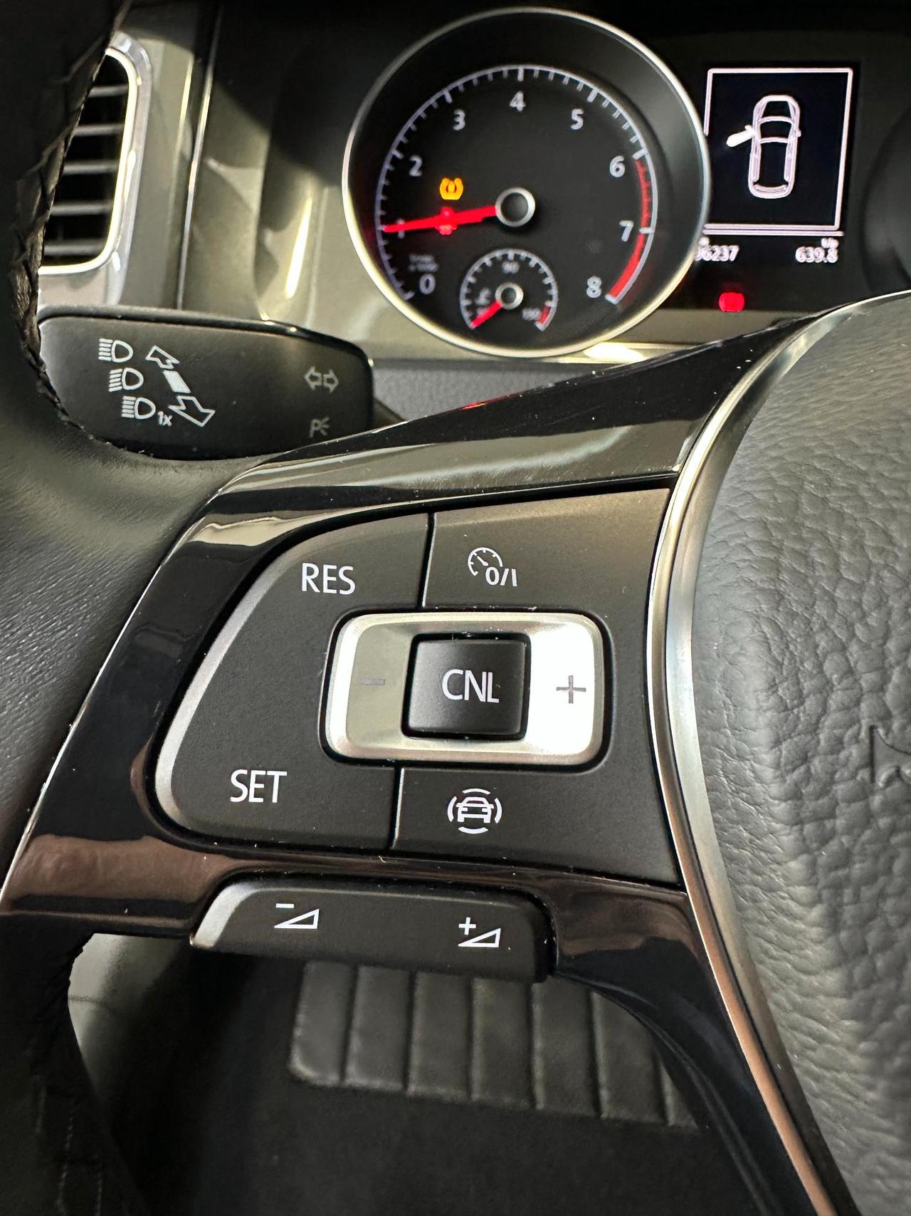 Volkswagen Golf 5p 1.0 tsi Business 115cv - Carplay - 18"