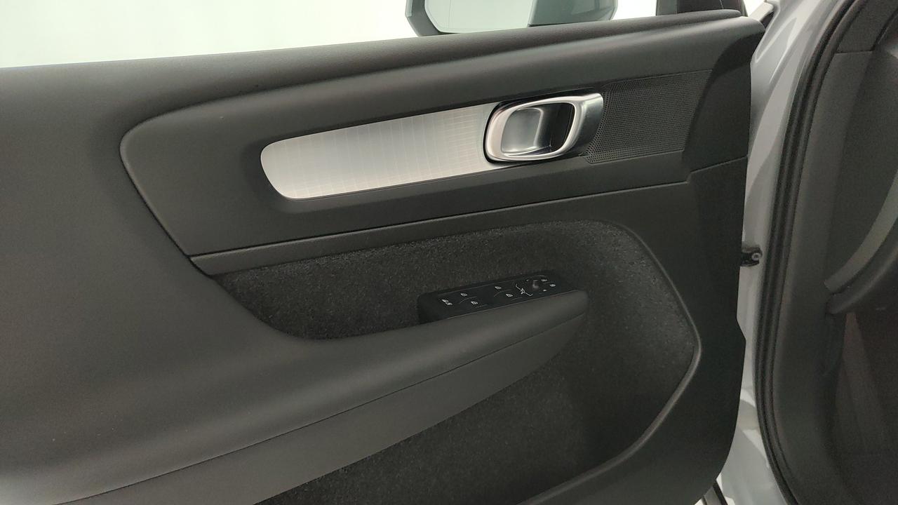 VOLVO XC40 2.0 b3 Core auto