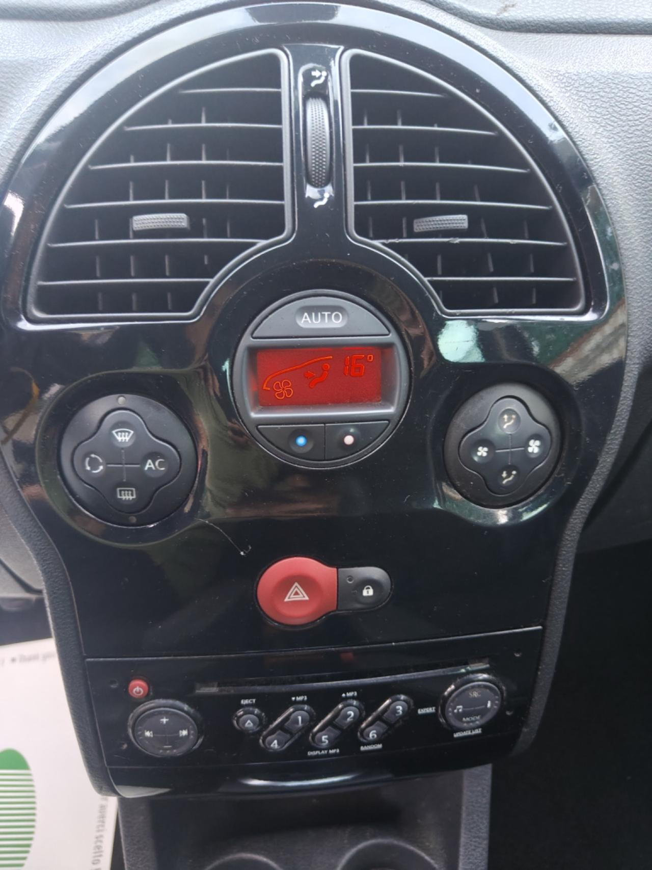 Renault Modus 1.5 dCi 75CV Wave