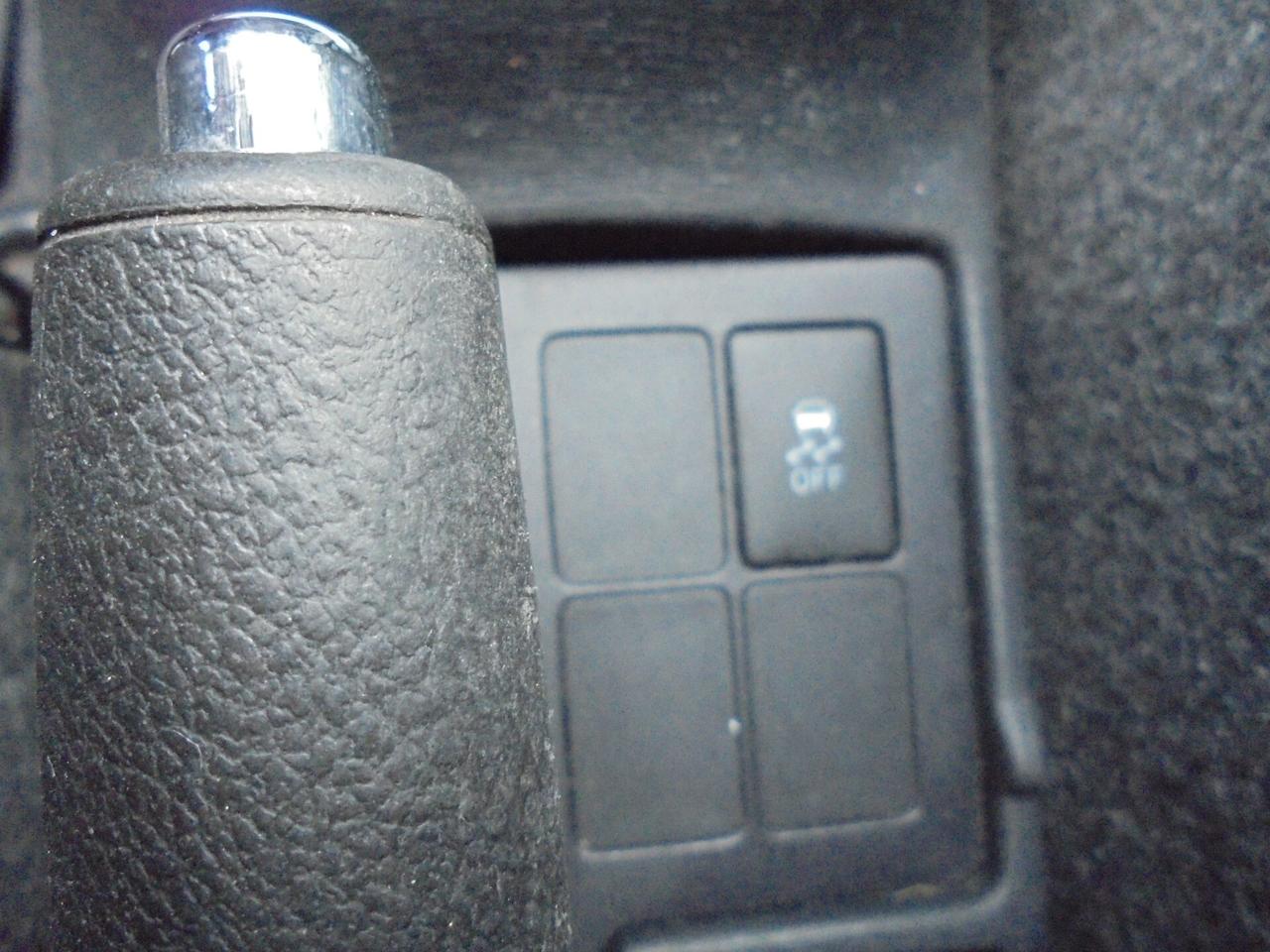 TOYOTA YARIS 1.0 VVT-i ACTIVE – UNIPROPRIETARIO-