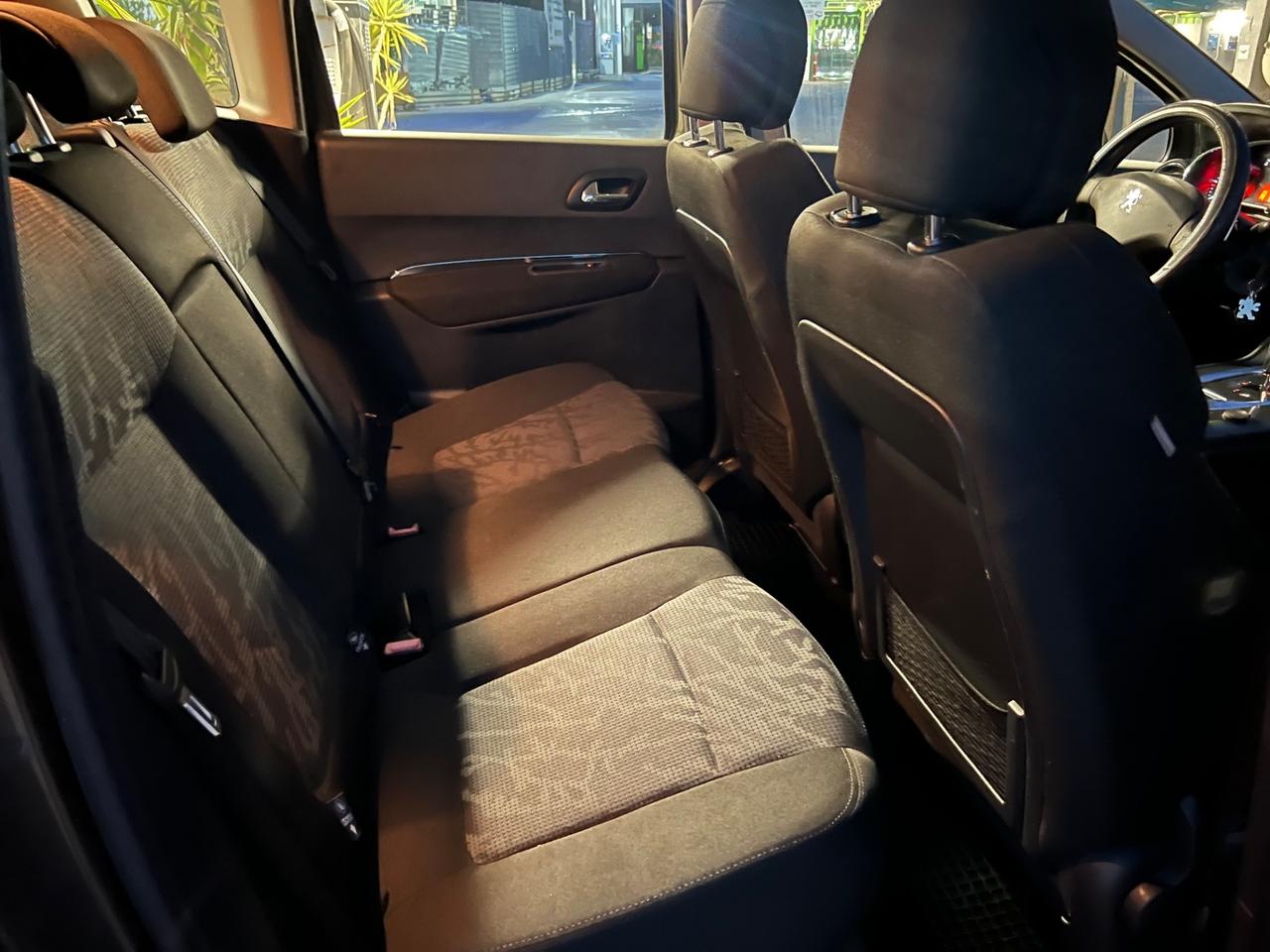 Peugeot 3008 1.6 HDi 110CV Automatica Premium