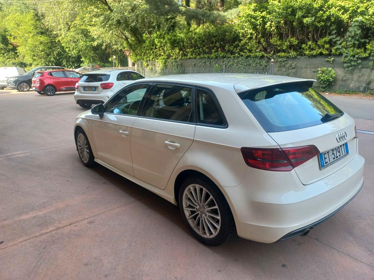 Audi A3 SPB 1.6 TDI Business S-LINE