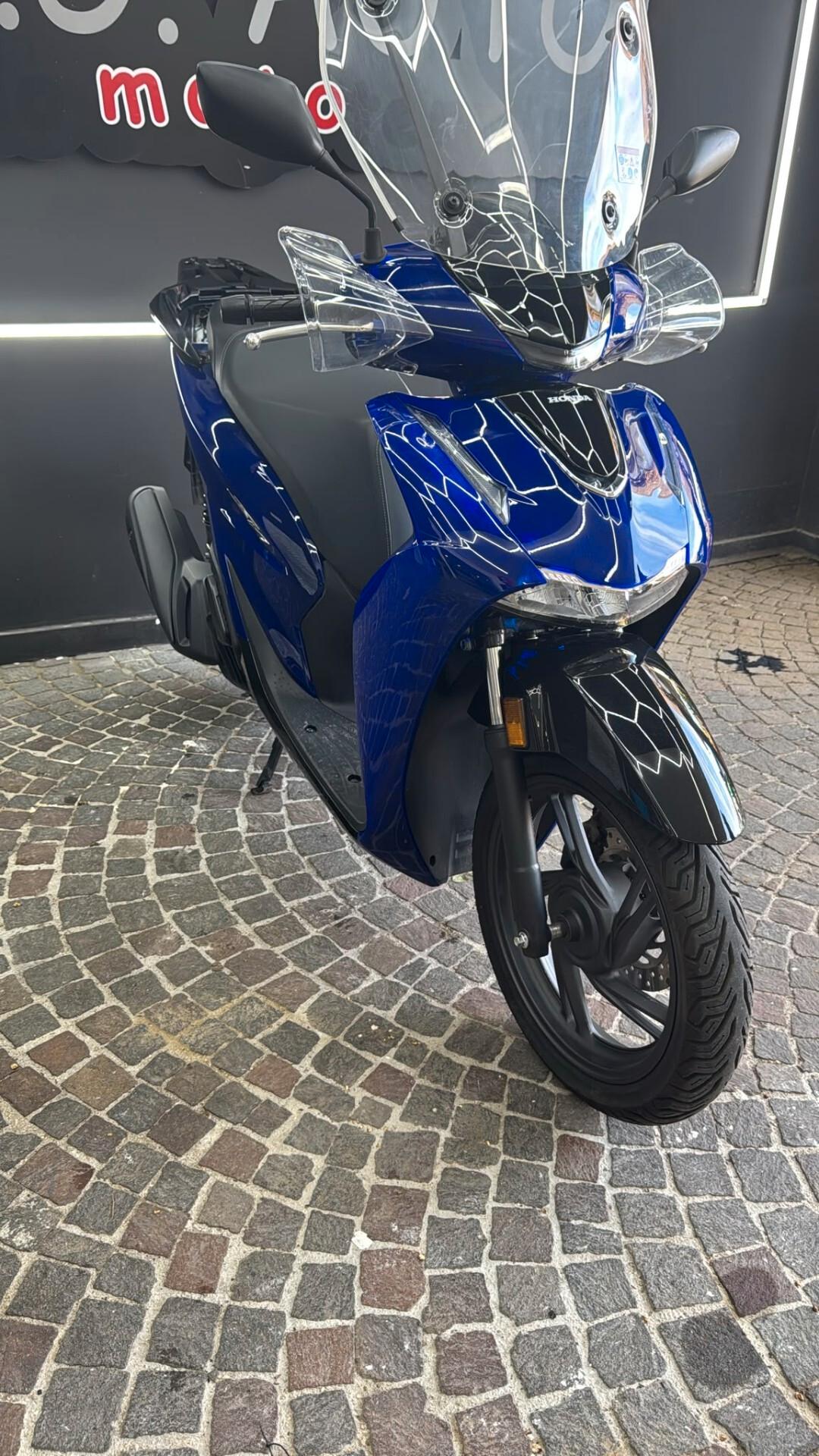 Honda 125 vetro