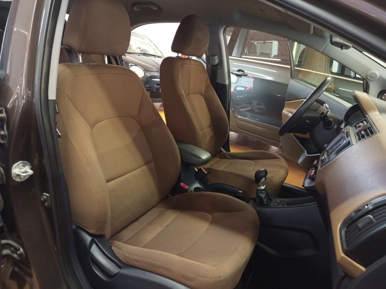 Kia Rio 1.4 CRDi WGT 5p. EX PLUS ok neopatentati