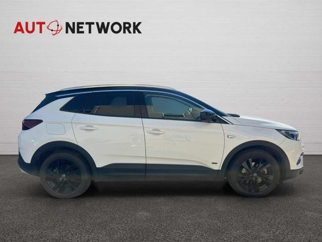 OPEL Grandland X 1.6 Hybrid Plug-in aut. AWD Design Line