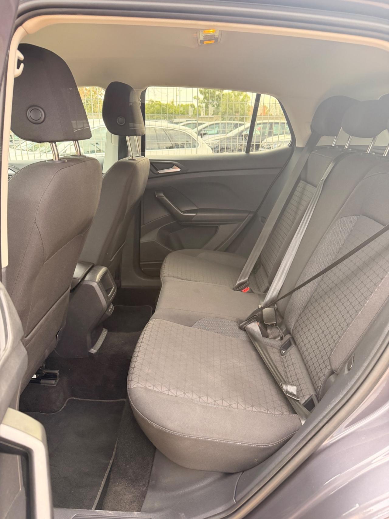 Volkswagen T-Cross 1.0 TSI R-LINE -2023
