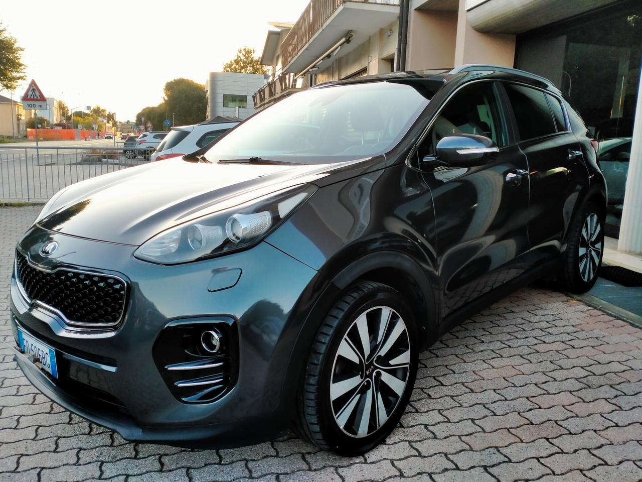 Kia Sportage 1.7CRDI E6 STYLE PACK TETTO PAN. APRIBILE LEGA 19