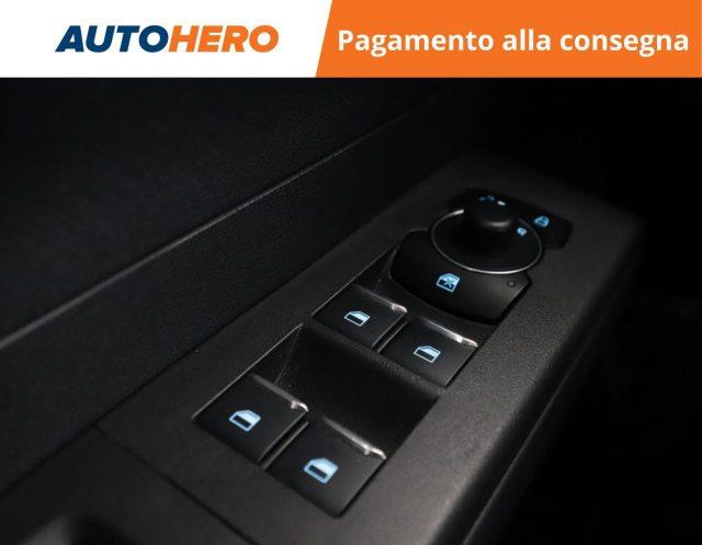 FORD Tourneo Courier 1.0 EcoBoost Titanium
