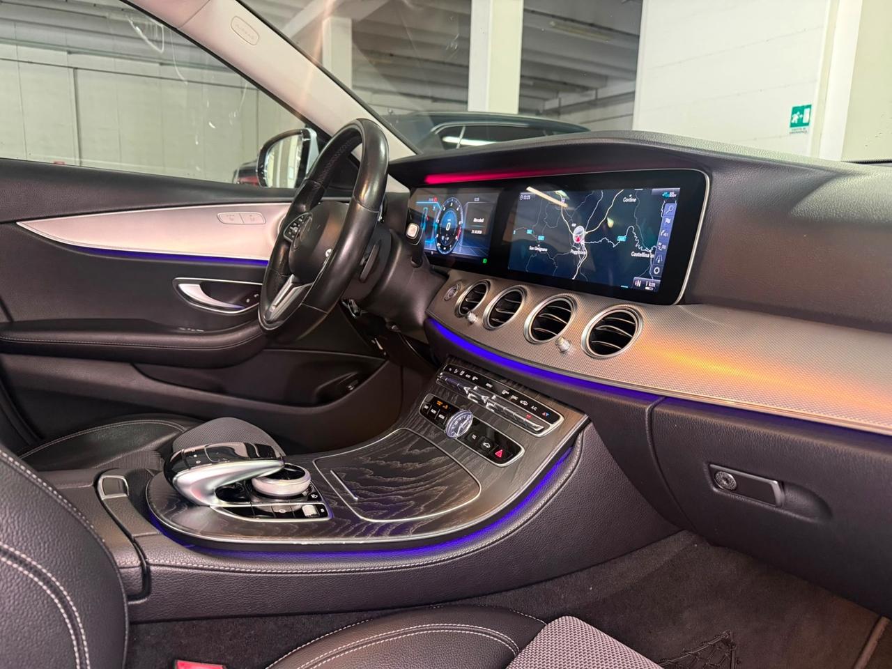 MERCEDES E 220 D 4MATIC AUTO PREMIUM PLUS