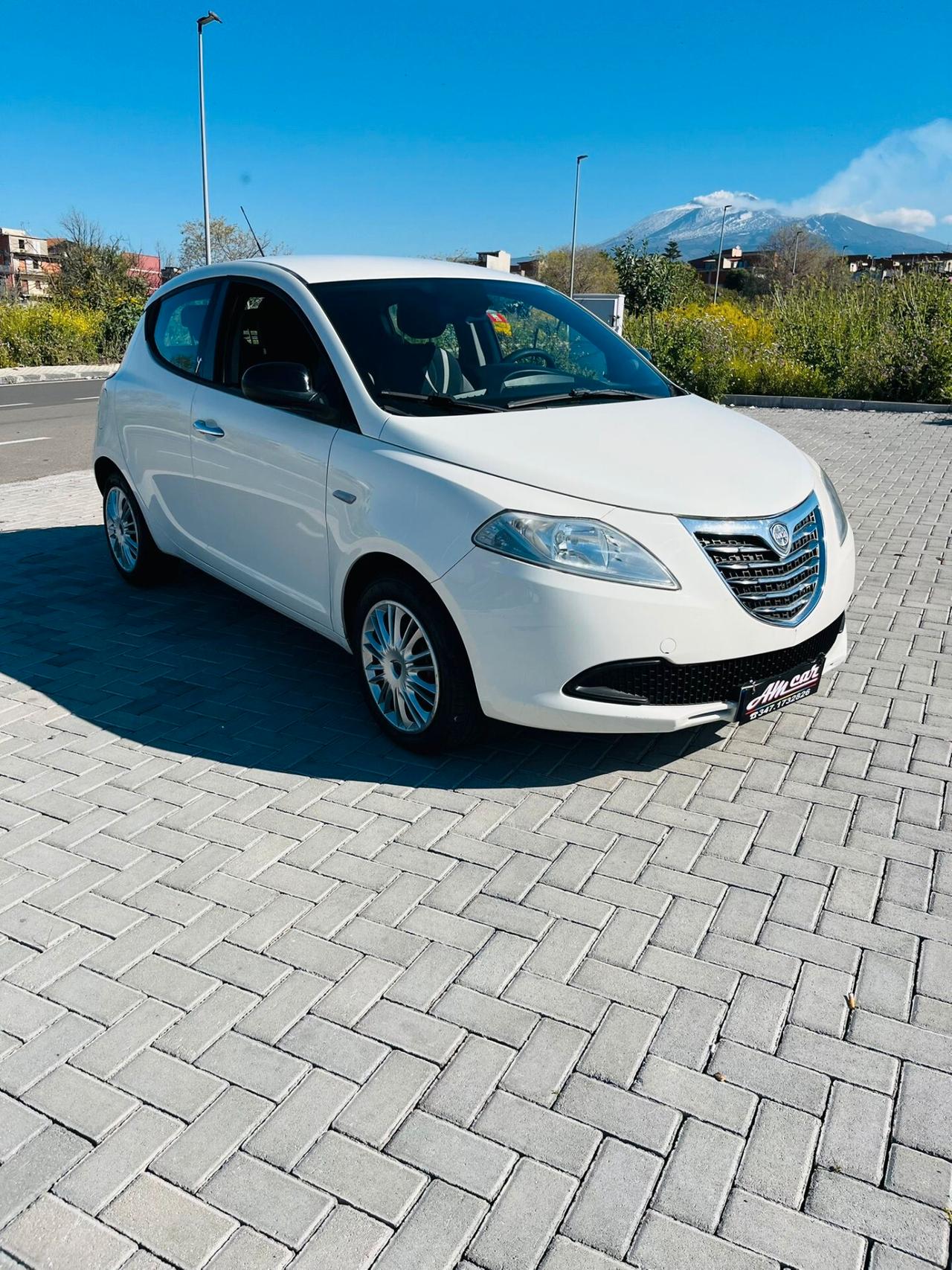 Lancia Ypsilon 1.3MLJT COME NUOVA CHIAMA 2013